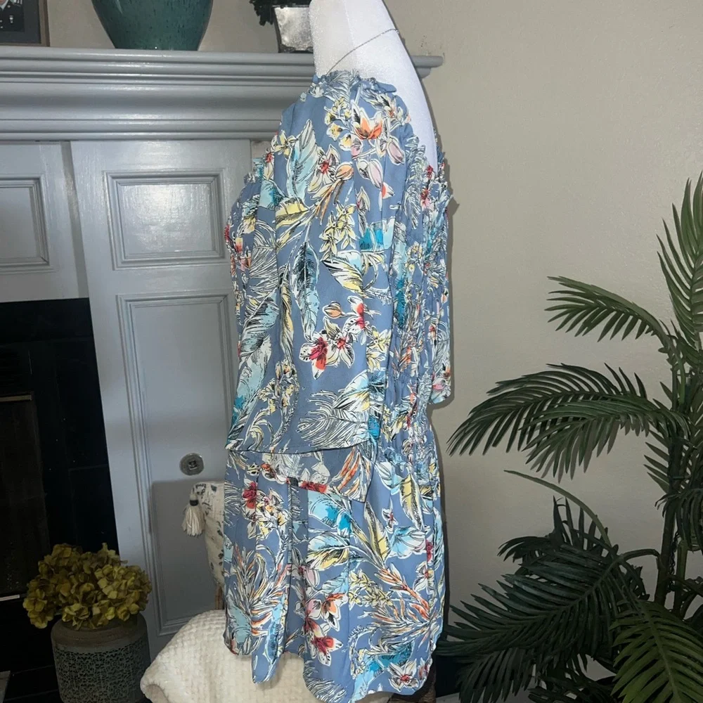 NWT Chenault Blue Ruffled 3/4 Sleeve Blouse - Picture 4 of 9